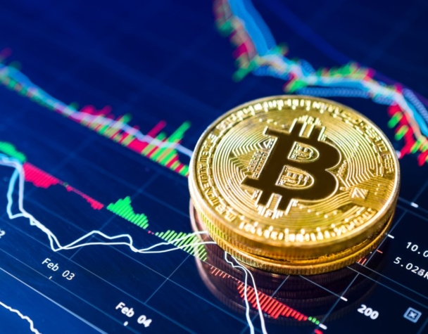 Cryptocurrency Markets Slide as Trade Tensions and Legal Battles Intensify